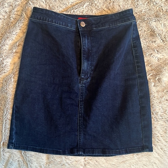 GUESS denim skirt - Picture 4 of 5